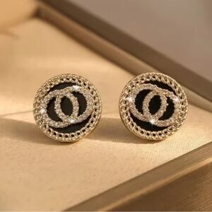 New Elegant Black and Gold Double Circle Stud Earrings